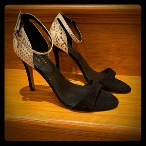 Women’s Size 8.5 Heal Sandals